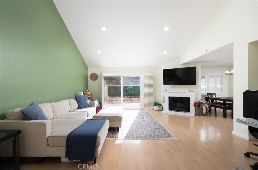 112 Eisenhower, Placentia, CA 92870 — photo 2