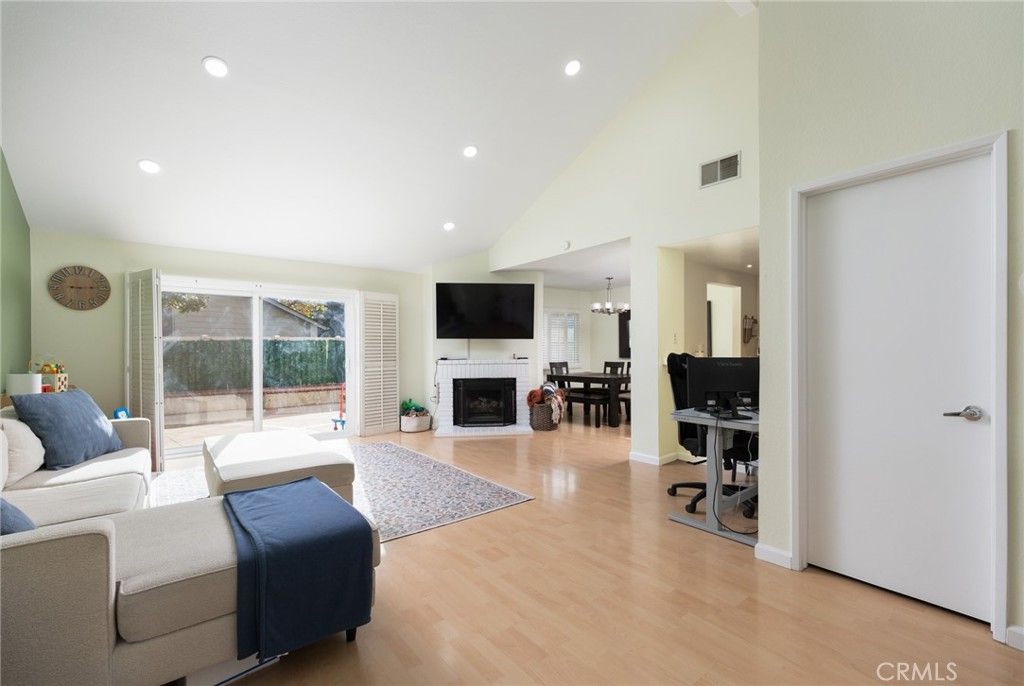 112 Eisenhower, Placentia, CA 92870 — photo 4