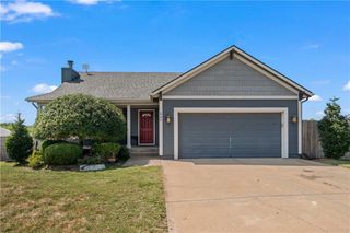 400 Aspen Lane, Wellsville, KS 66092
