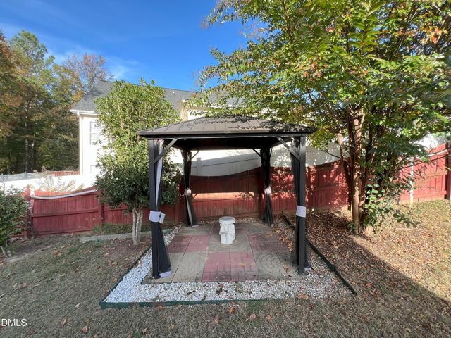 826 Shackleton Road, Apex, NC 27502