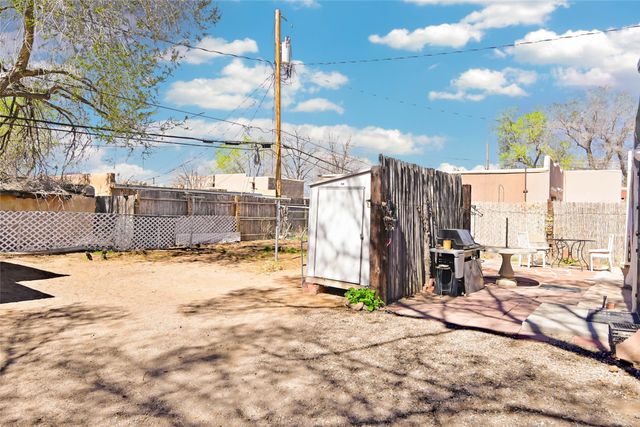 538 Onate Place, Santa Fe, NM 87501