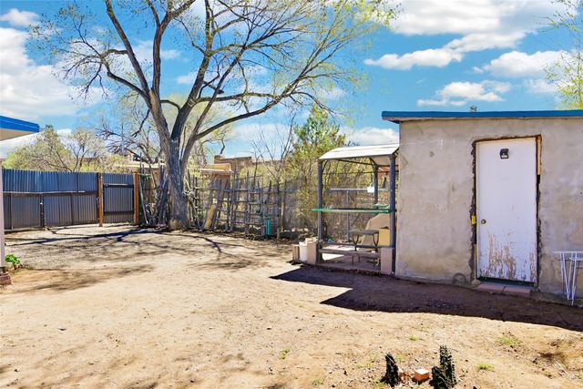 538 Onate Place, Santa Fe, NM 87501