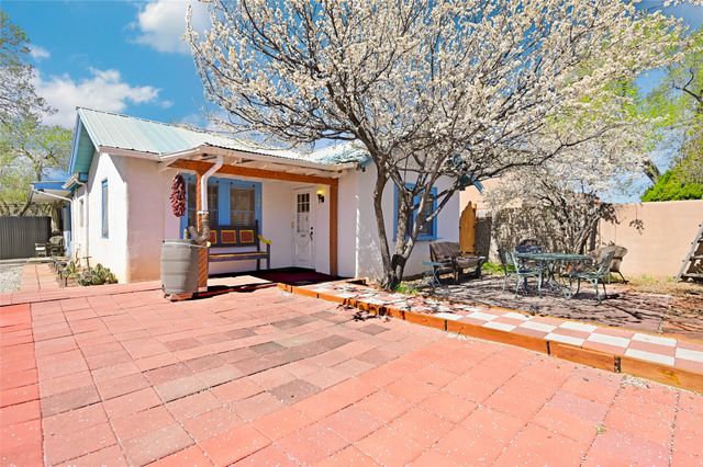 538 Onate Place, Santa Fe, NM 87501