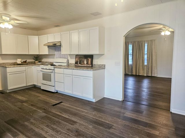 703 Washington Street, Mountain View, MO 65548