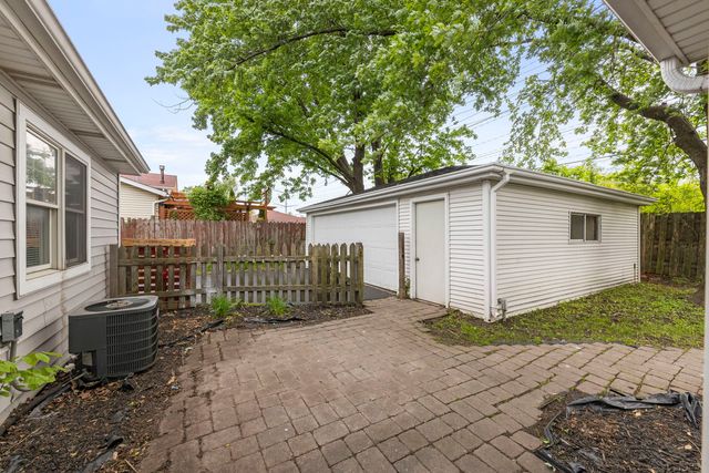 144 Garden Drive, Bolingbrook, IL 60440
