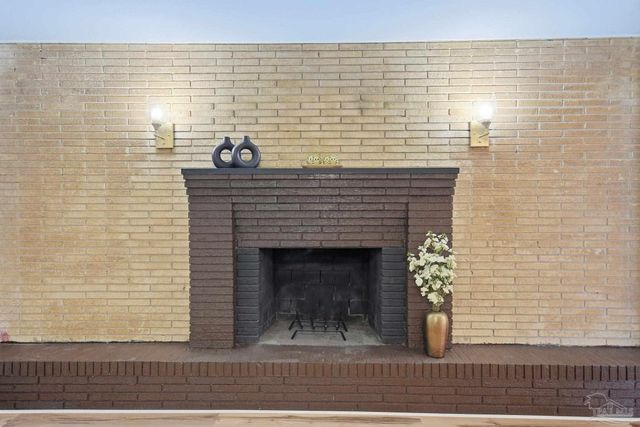 522 S Edgewood Cir, Pensacola, FL 32507