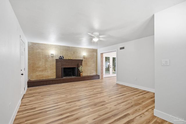 522 S Edgewood Cir, Pensacola, FL 32507