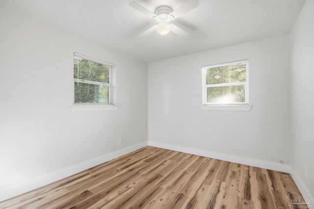 522 S Edgewood Cir, Pensacola, FL 32507