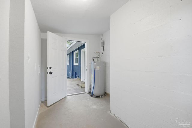 522 S Edgewood Cir, Pensacola, FL 32507