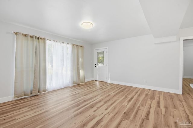 522 S Edgewood Cir, Pensacola, FL 32507