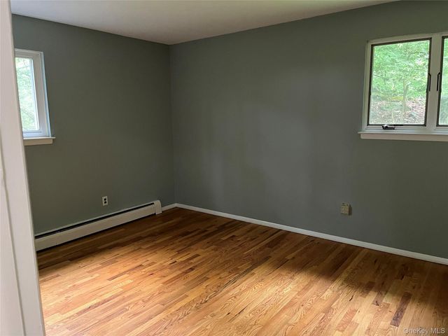 20 John Cava Lane, Cortlandt Manor, NY 10567