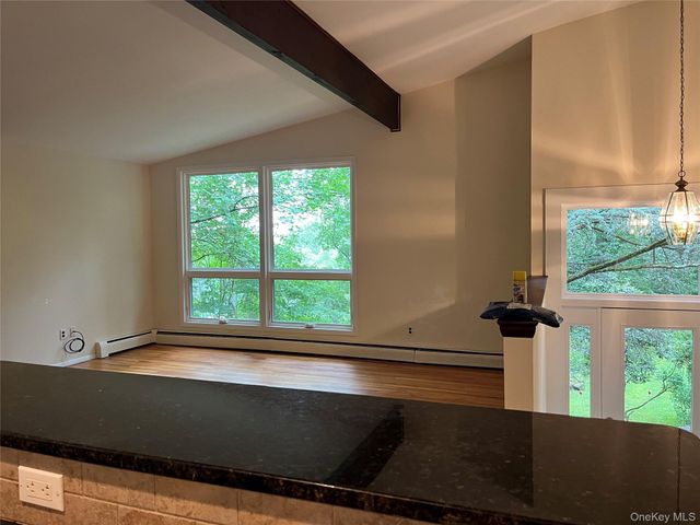 20 John Cava Lane, Cortlandt Manor, NY 10567