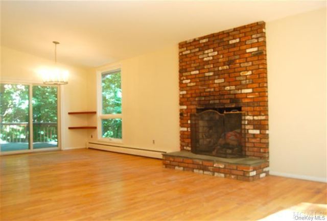 20 John Cava Lane, Cortlandt Manor, NY 10567