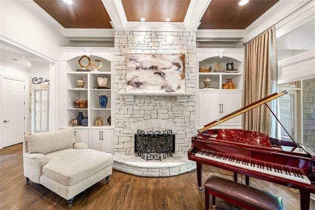 708 Thompson Falls Drive, Canton, GA 30114