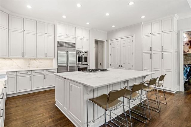 708 Thompson Falls Drive, Canton, GA 30114