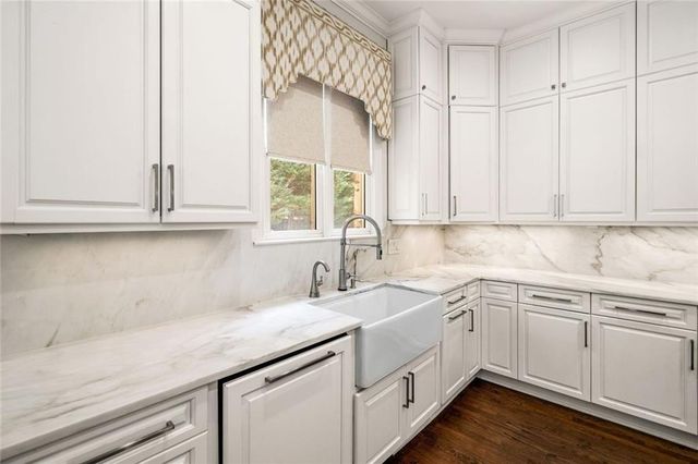 708 Thompson Falls Drive, Canton, GA 30114