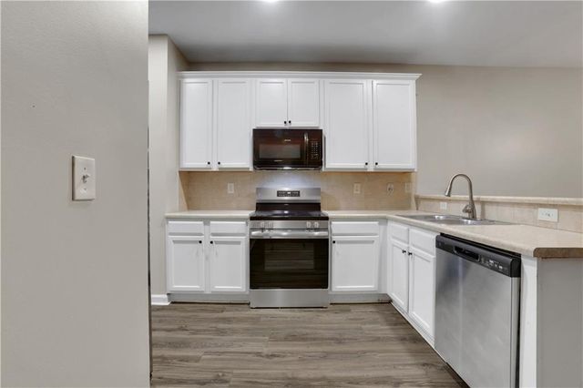 2985 Tarian Way, Decatur, GA 30034