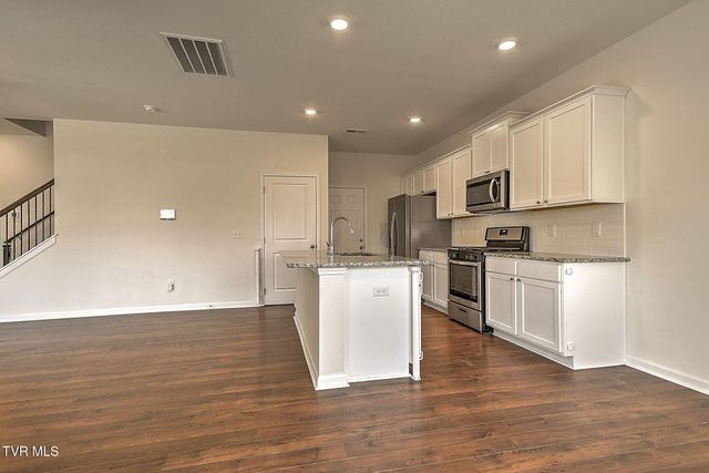 15 Garnet Court, Johnson City, TN 37604