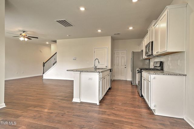 15 Garnet Court, Johnson City, TN 37604