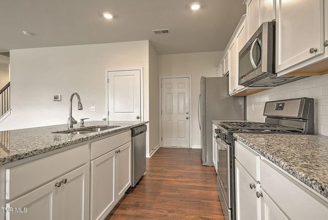 15 Garnet Court, Johnson City, TN 37604
