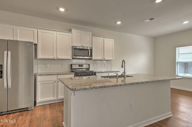 15 Garnet Court, Johnson City, TN 37604