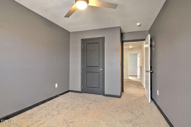 15 Garnet Court, Johnson City, TN 37604