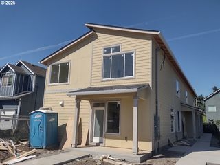 8355 N Newman Ave, Portland, OR 97203
