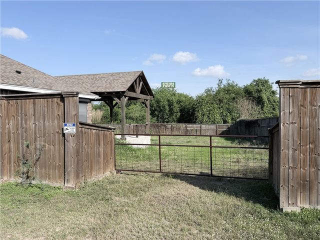 4602 Sandy Ridge St, Corpus Christi, TX 78410