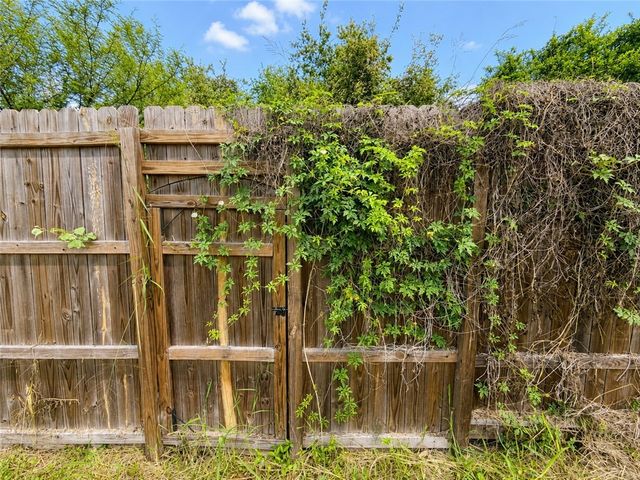 4602 Sandy Ridge St, Corpus Christi, TX 78410