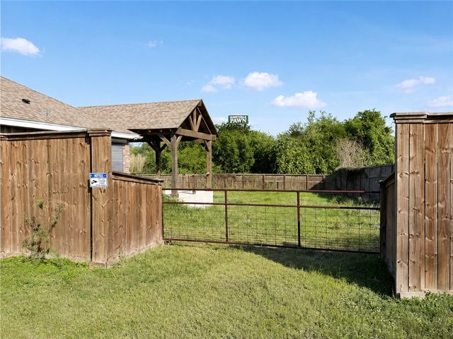 4602 Sandy Ridge St, Corpus Christi, TX 78410