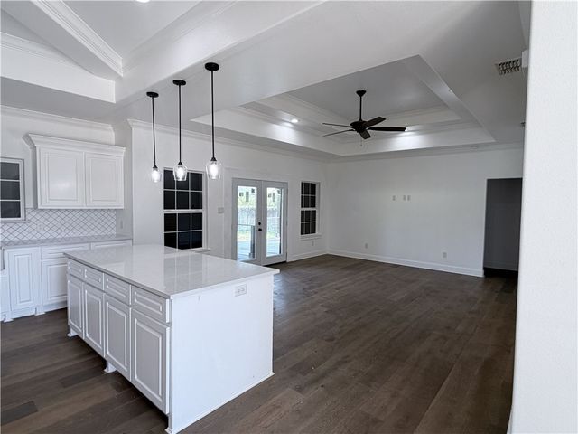 4602 Sandy Ridge St, Corpus Christi, TX 78410