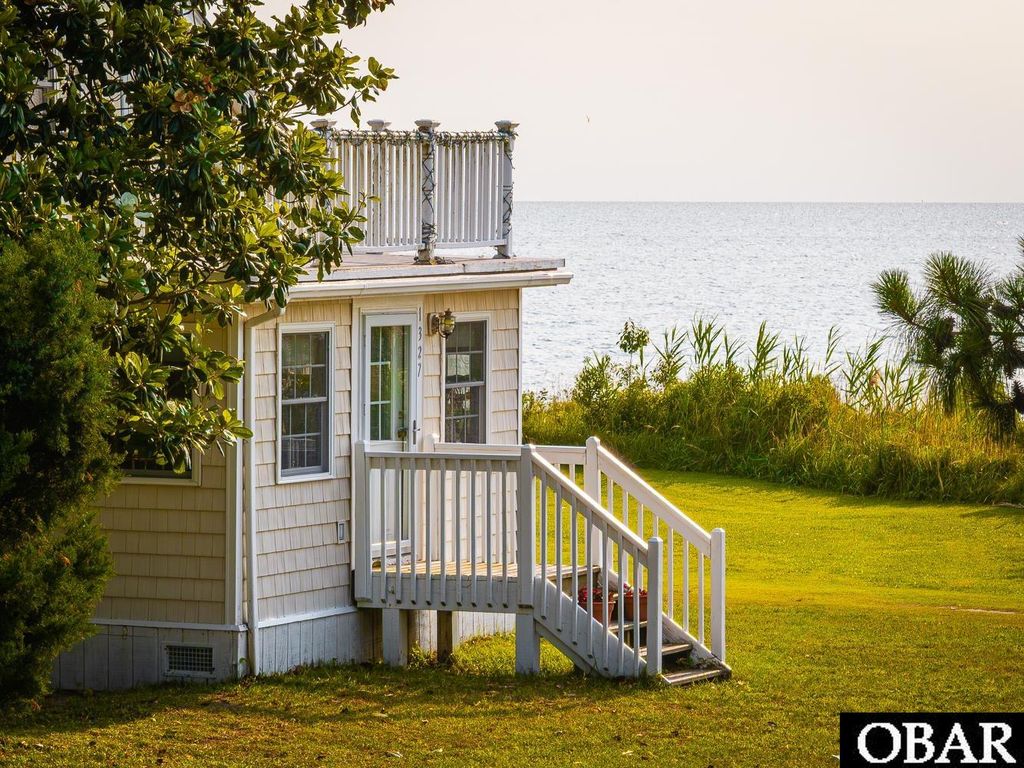 Image 32 of property listing at 1327 W Kitty Hawk Road, Kitty Hawk, NC 27949