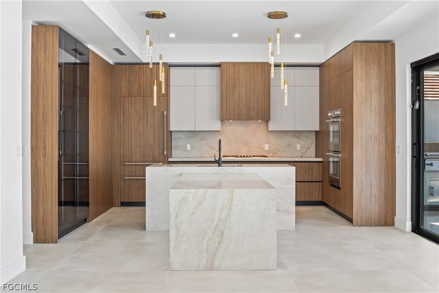 432 Burnt Store RD S, Cape Coral, FL 33991