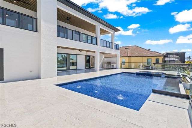 432 Burnt Store RD S, Cape Coral, FL 33991