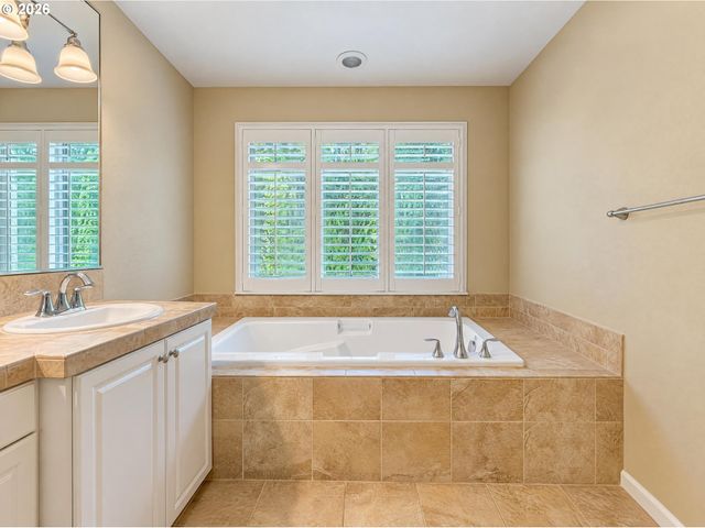 14978 Sw 164TH Ave, Portland, OR 97224