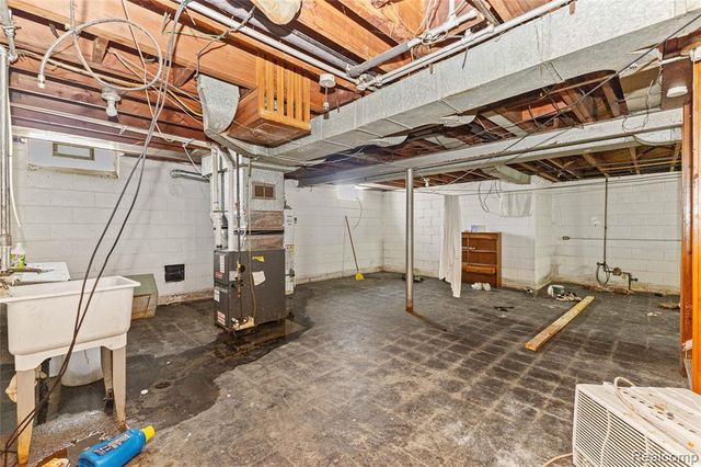 19714 Ryan Road, Detroit, MI 48234