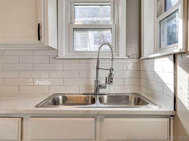 453 S 50th West Avenue, Tulsa, OK 74127