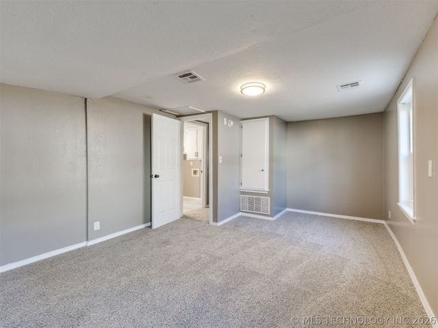 453 S 50th West Avenue, Tulsa, OK 74127