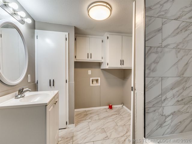 453 S 50th West Avenue, Tulsa, OK 74127