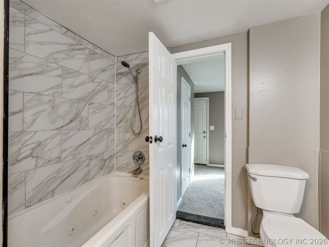 453 S 50th West Avenue, Tulsa, OK 74127