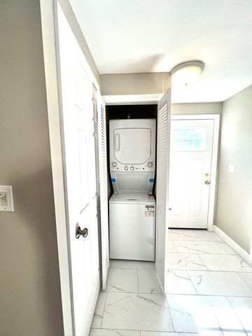 6 Holland Street 6R, Winchester, MA 01890