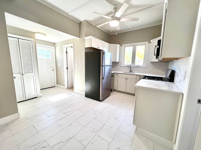 6 Holland Street 6R, Winchester, MA 01890