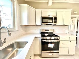 6 Holland Street 6R, Winchester, MA 01890