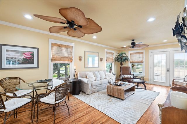1419 S Magnolia, Rockport, TX 78382