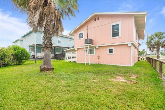 1419 S Magnolia, Rockport, TX 78382