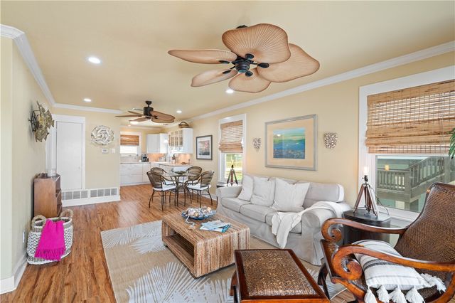 1419 S Magnolia, Rockport, TX 78382