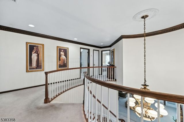 28 Battle Ridge Trl, Totowa Boro, NJ 07512