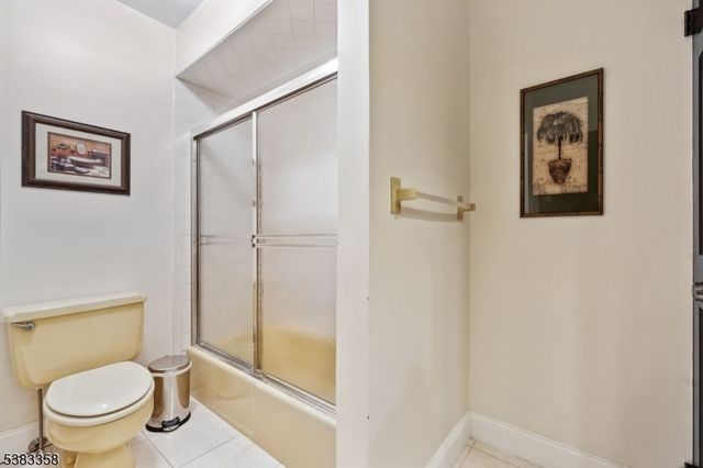 28 Battle Ridge Trl, Totowa Boro, NJ 07512