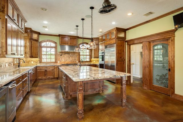 5022 Riverview Drive CR930, Alvin, TX 77511