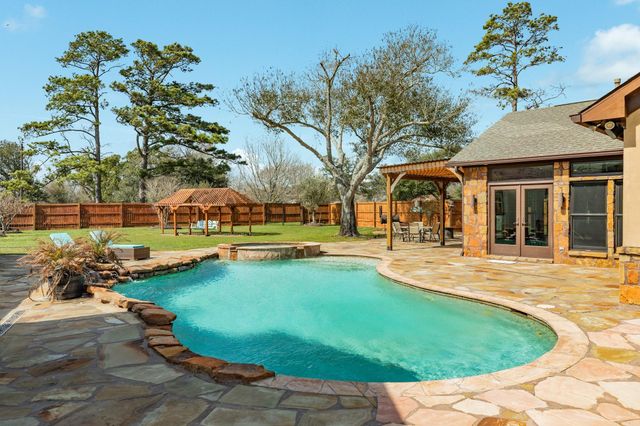 5022 Riverview Drive CR930, Alvin, TX 77511